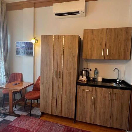 April Hotel اسطنبول المظهر الخارجي الصورة