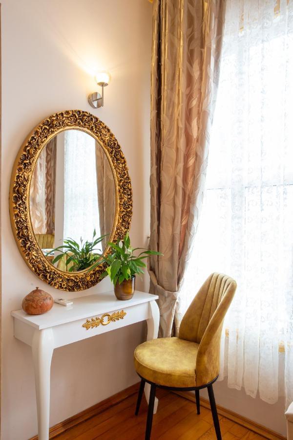 April Hotel اسطنبول المظهر الخارجي الصورة