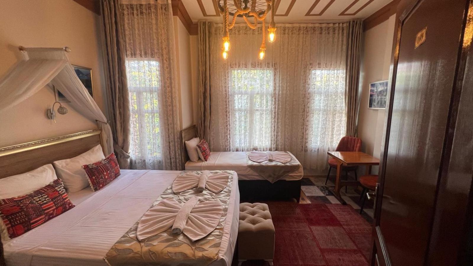 April Hotel اسطنبول المظهر الخارجي الصورة