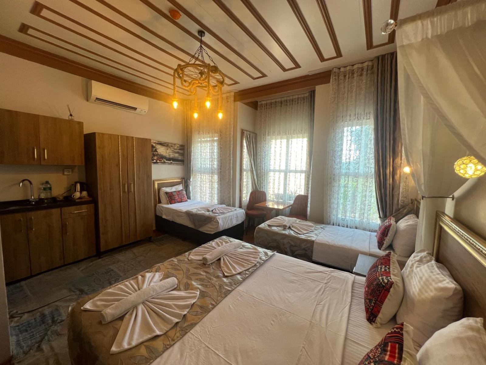 April Hotel اسطنبول المظهر الخارجي الصورة