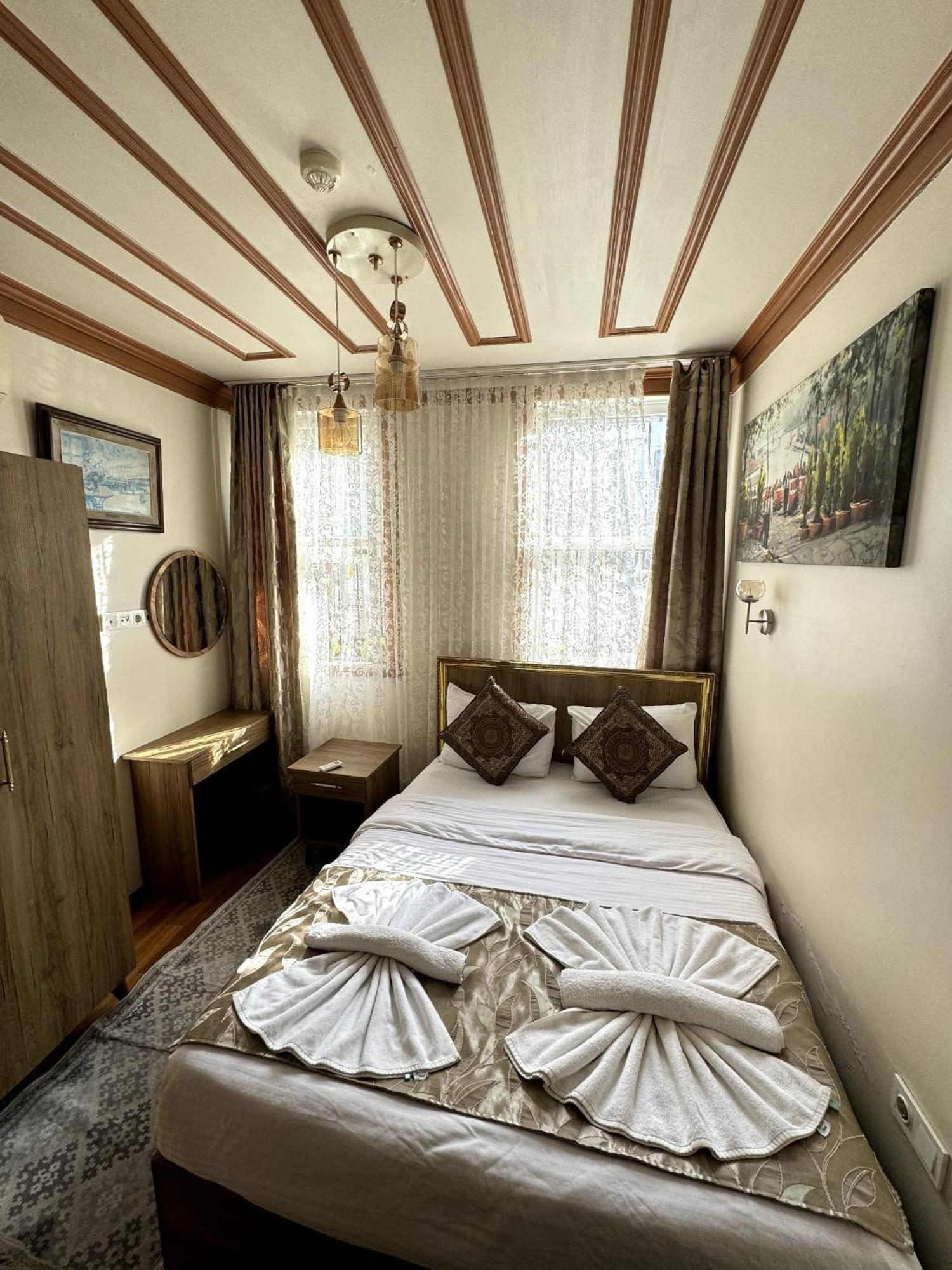 April Hotel اسطنبول المظهر الخارجي الصورة